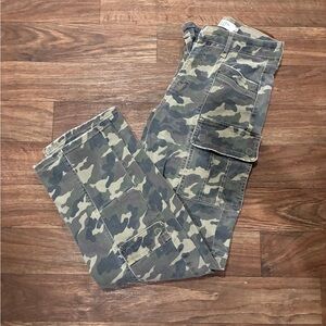 Womens's Hidden Brand Camouflage Cargo Pants - Olive Camo